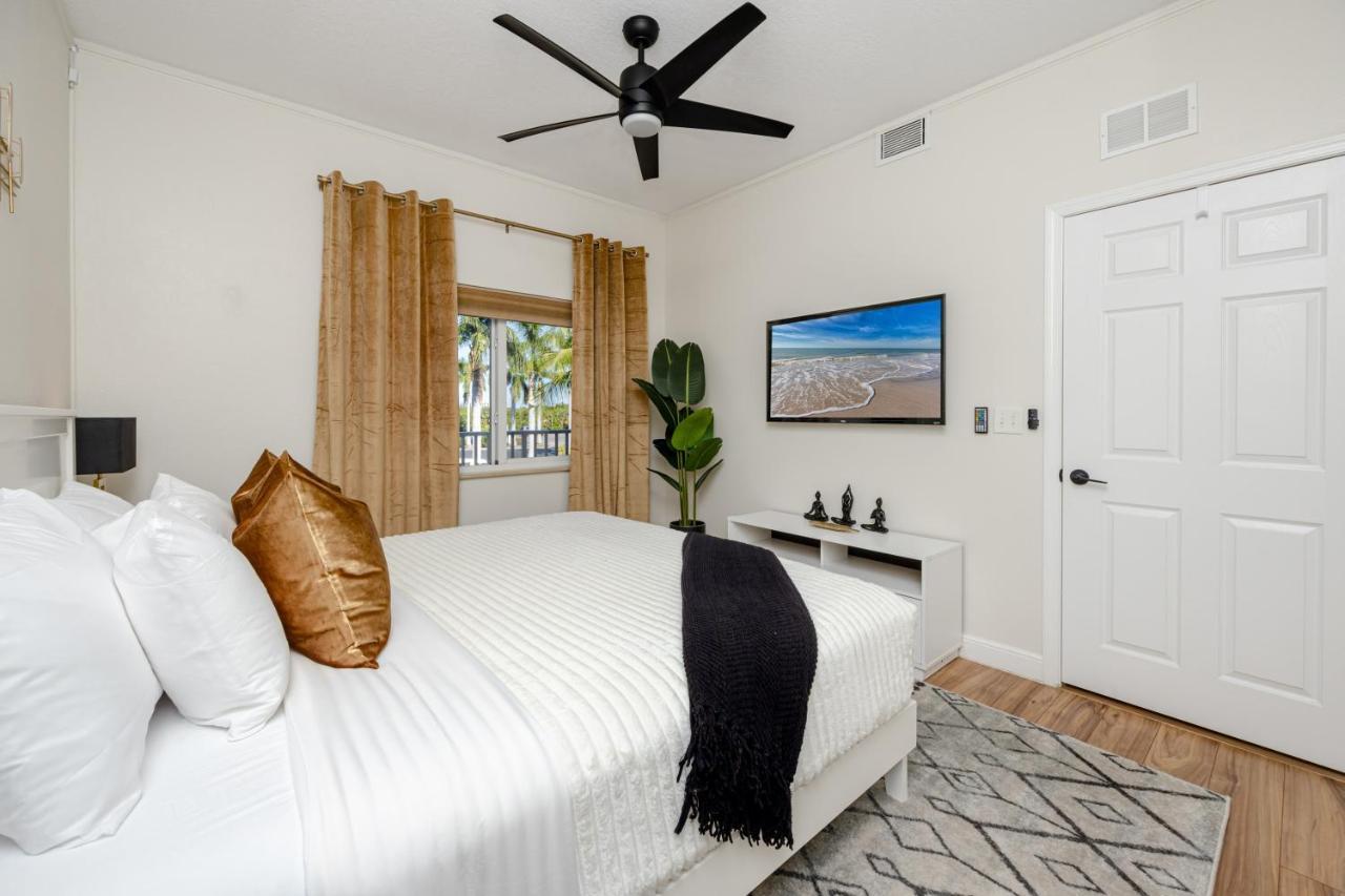 Elegant Waterfront Place For Two/Boca Ciega Resort San Petersburgo Exterior foto